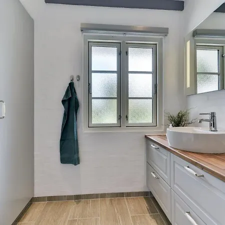 Semesterbostad Thormund - 350m From The Sea By Interhome *